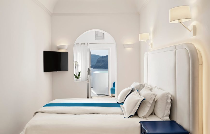 Junior Suite with Jetted Tub