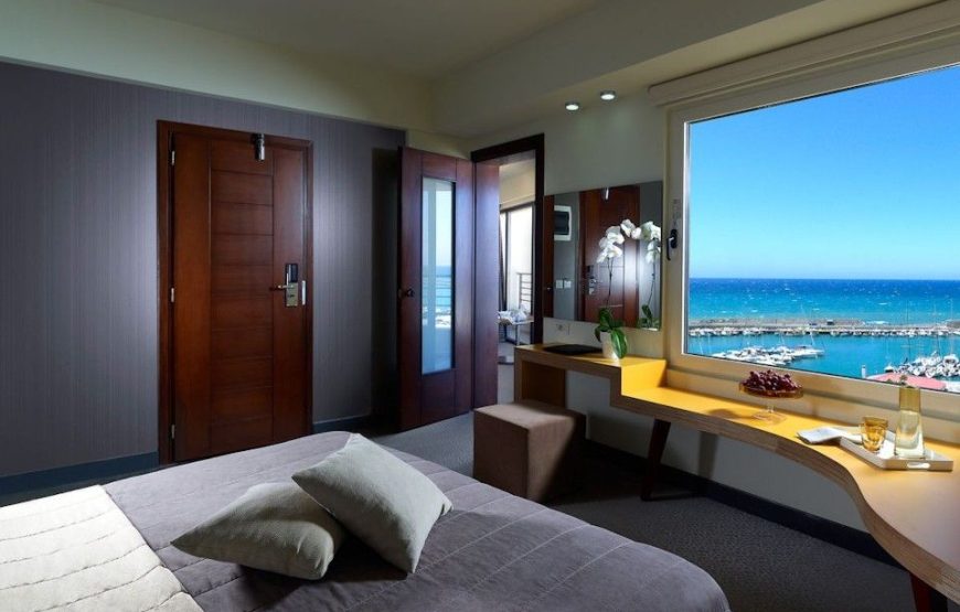 Executive Suite Sea View