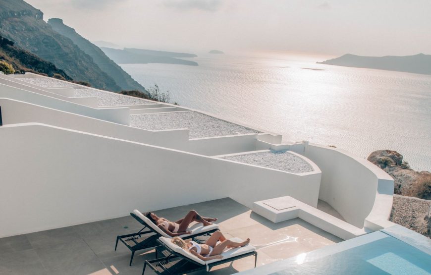 Cavo Tagoo Santorini