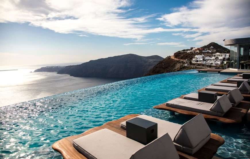 Cavo Tagoo Santorini